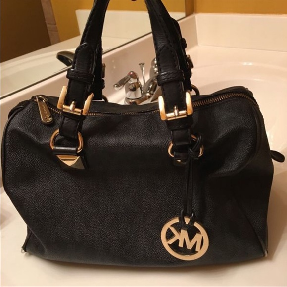 Michael Kors purse with matching wallet - Picture 2 of 8